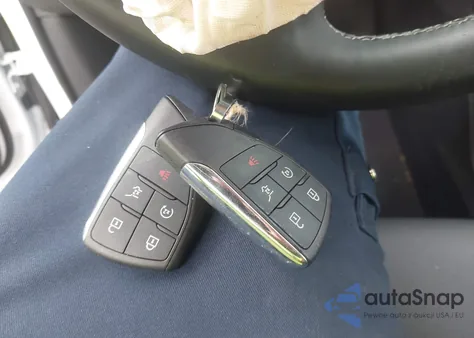 2025 Chevrolet Traverse Awd Z71 from USA, damaged, VIN 1GNEVJRS2SJ134871